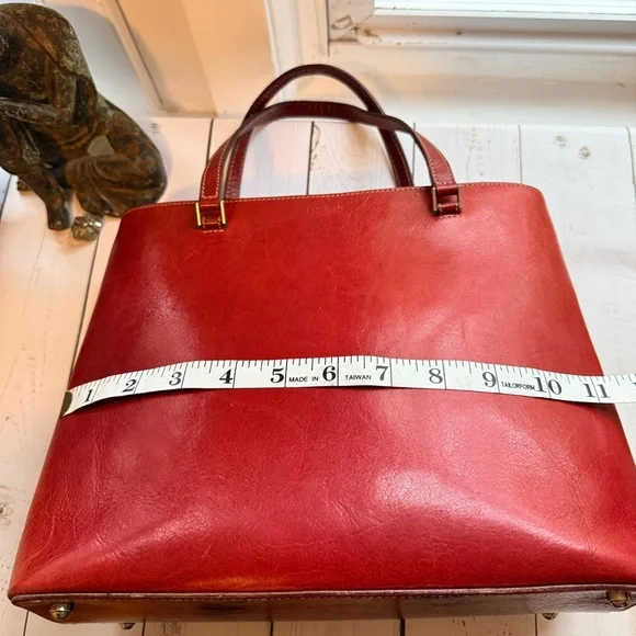 Kate Spade | Vintage Red All Leather Tote, Made in Itay - Picture 13 of 16